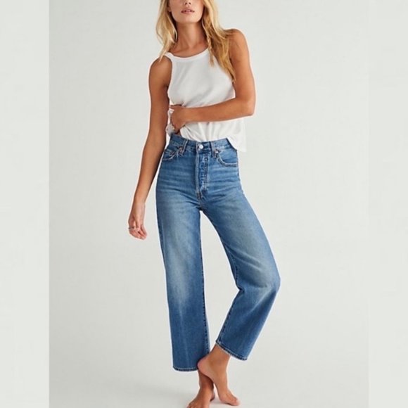 Levi's Denim - Levi's premium Ribcage Straight Ankle Jeans Size 26 Button fly Leather patch